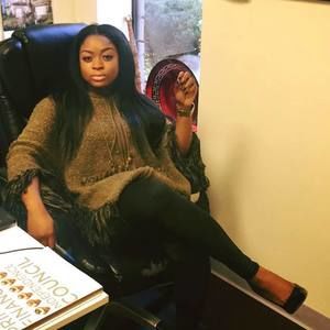 Meet your Posher, Mercedes